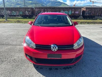 Gebraucht 2013 VW Golf VII Team Kombi | CHF 4’900 (Guter Preis)