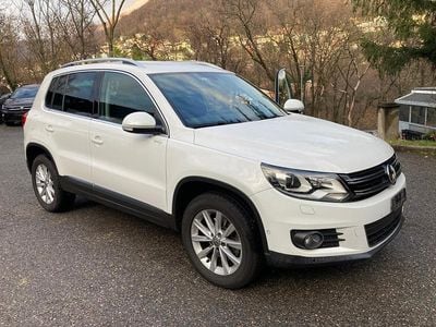 Weiss Gebraucht 2014 VW Tiguan Design SUV | CHF 13’900 (Fairer Preis)