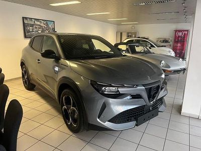 Neu 2025 Alfa Romeo Junior SUV | CHF 37’470 (Fairer Preis)