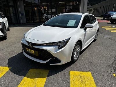 Weiss Gebraucht 2024 Toyota Corolla Comfort Kombi | CHF 29’900 (Teuer)