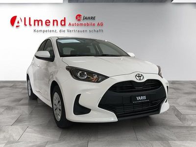 Weiss Neu 2025 Toyota Yaris Hybrid Comfort Limousine | CHF 24’540 (Guter Preis)