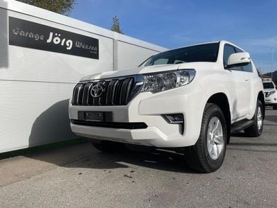 Weiss Gebraucht 2023 Toyota Land Cruiser Comfort SUV | CHF 66’500 (Fairer Preis)