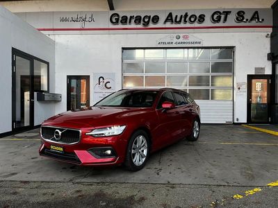 Gebraucht Volvo V60 Momentum 190 PS (139 kW) 2019 Rot Kombi
