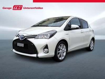Gebraucht Toyota Yaris Hybrid Premium 101 PS (74 kW) 2015 Weiss Limousine