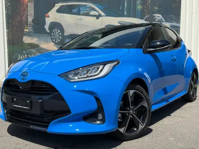 Neu (2026) Toyota Yaris Premium 130 PS | Seltenes Fahrzeug