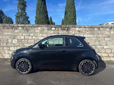 Gebraucht Fiat 500e La Prima 87 kW (119 PS) 2025 Schwarz Kleinwagen