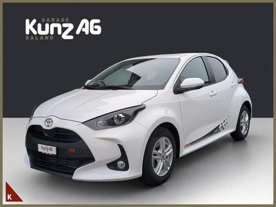 Weiss Neu 2025 Toyota Yaris Hybrid Comfort Limousine | CHF 25’780 (Fairer Preis)