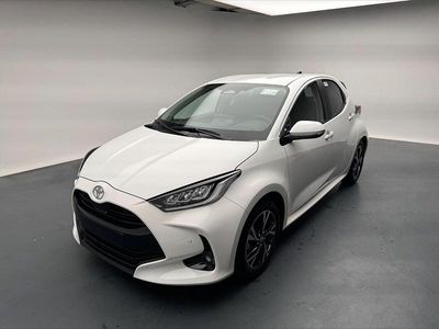 Weiss Neu 2025 Toyota Yaris Hybrid Trend Limousine | CHF 29’150 (Etwas zu teuer)