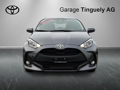 Grau Neu 2025 Toyota Yaris Hybrid Comfort Limousine | CHF 25’740 (Guter Preis)