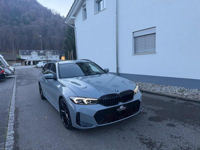 Gebraucht 2024 BMW 320e M Sport Kombi | CHF 38’990 (Fairer Preis)