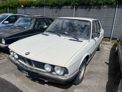 Gebraucht BMW 518 105 PS (77 kW) 1982