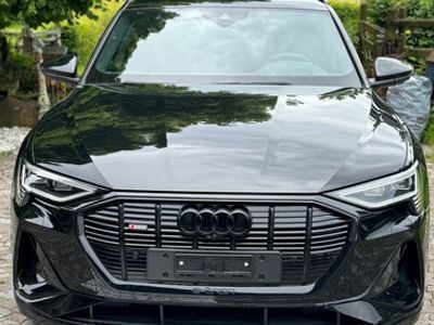 Gebraucht 2022 Audi e-tron Black Edition SUV | CHF 39’990 (Fairer Preis)
