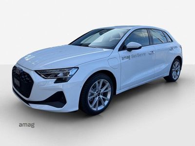 Gebraucht Audi A3 Attraction 204 PS (150 kW) 2025 Arkonaweiss Limousine