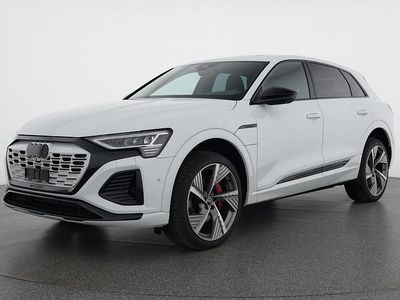 Gebraucht Audi Q8 e-tron Black Edition 300 kW (408 PS) 2024 Gletscherweiss metallic SUV