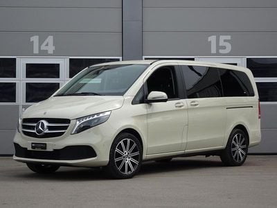 Mercedes V220