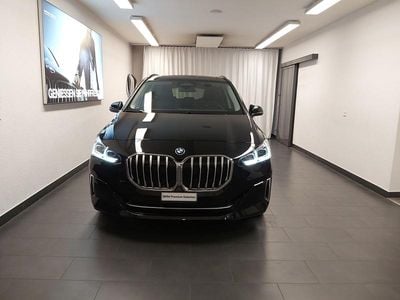 Schwarz Gebraucht 2022 BMW 225 Active Tourer Luxury Line Van / Kleinbus | CHF 26’900 (Superpreis)