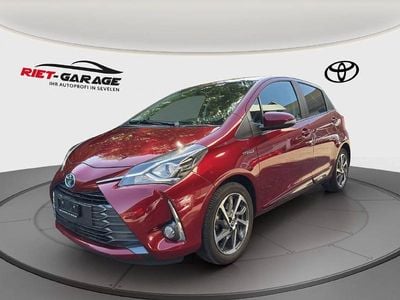 Rot Gebraucht 2020 Toyota Yaris Hybrid Trend Limousine | CHF 18’500 (Fairer Preis)