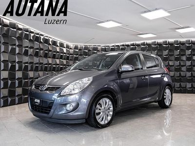 Gebraucht Hyundai i20 Premium 126 PS (92 kW) 2011 Kleinwagen