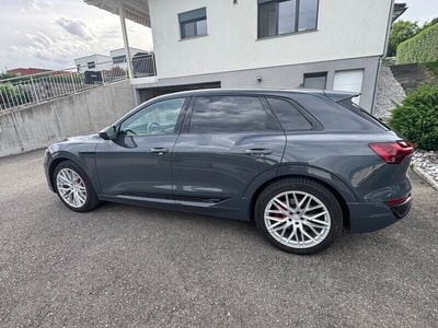 Gebraucht 2023 Audi Q8 e-tron S-Line SUV | CHF 55’900 (Fairer Preis)