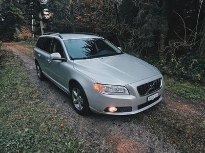 Gebraucht 2008 Volvo V70 Momentum Kombi | CHF 3’997 (Superpreis)