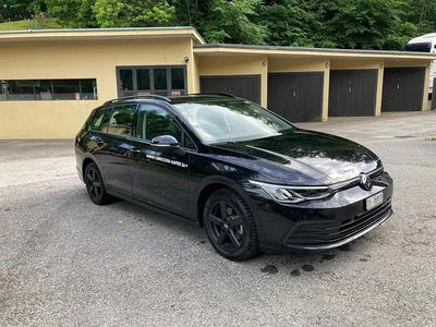 Gebraucht VW Golf VIII Life 110 PS (80 kW) 2025 Schwarz Kombi