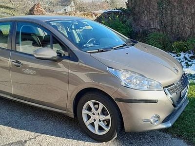 Gebraucht 2014 Peugeot 208 Kleinwagen | CHF 6’000 (Guter Preis)