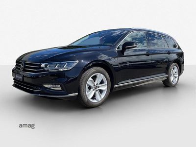 Deepblack perleffekt Gebraucht 2023 VW Passat Elegance Kombi | CHF 36’880 (Teuer)
