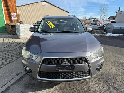 Gebraucht Mitsubishi Outlander Invite 156 PS (114 kW) 2010 SUV