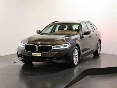 Grau Gebraucht 2023 BMW 520 Sport Line Kombi | CHF 43’900 (Fairer Preis)