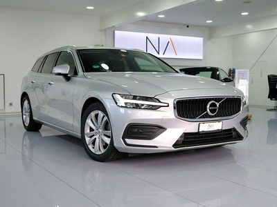 Gebraucht Volvo V60 Momentum 190 PS (139 kW) 2019 Kombi