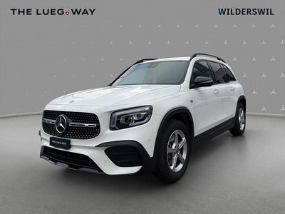 Weiss Gebraucht 2023 Mercedes GLB200 AMG line SUV | CHF 43’900 (Fairer Preis)