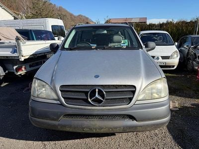 Gebraucht Mercedes ML270 163 PS (119 kW) 2001 SUV