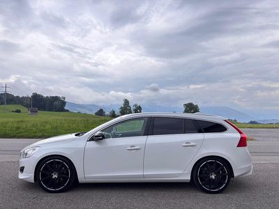 Gebraucht 2012 Volvo V60 Summum Kombi | CHF 9’900