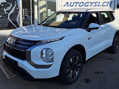 Neu Mitsubishi Outlander P-HEV Inform 306 PS (225 kW) 2026 Weiss Kombi