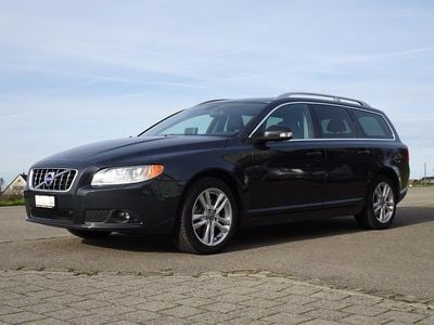 Gebraucht 2011 Volvo V70 Summum Kombi | CHF 11’900