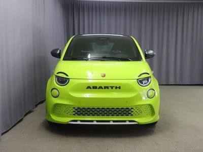 gebraucht Abarth 500e Scorpionissima 42 kWh, 18"-Leichtmetallfelgen, Winter-Paket: Beheizbare Vordersitze; Auflagefläche der Frontscheibenwischer beheizbar, Festes Glasdach,