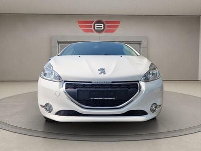 Gebraucht 2015 Peugeot 208 Kleinwagen | CHF 6’900 (Fairer Preis)