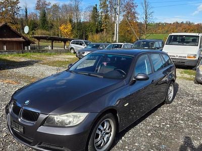 Gebraucht 2005 BMW 320 Kombi | CHF 990