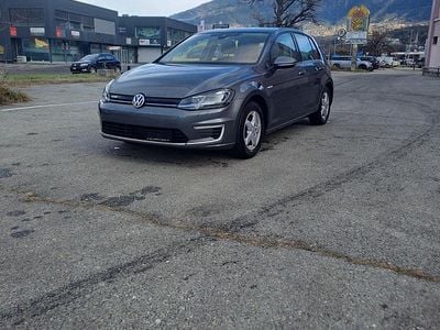 Gebraucht 2019 VW e-Golf Kleinwagen | CHF 14’500 (Etwas zu teuer)