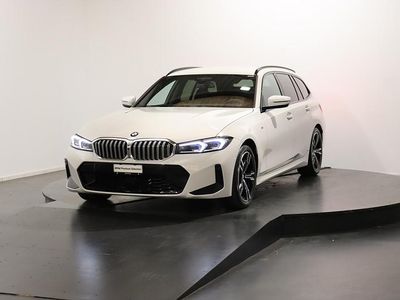 Weiss Gebraucht 2024 BMW 320e Shadowline Kombi | CHF 53’900