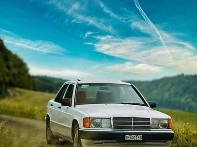Gebraucht Mercedes 190 118 PS (86 kW) 1990 Limousine