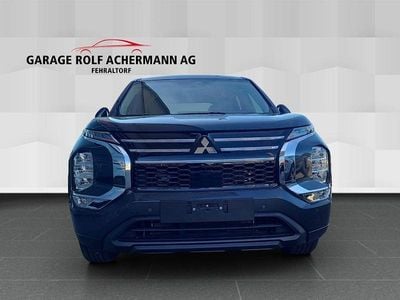 Neu Mitsubishi Outlander P-HEV Invite 136 PS (100 kW) 2026 SUV