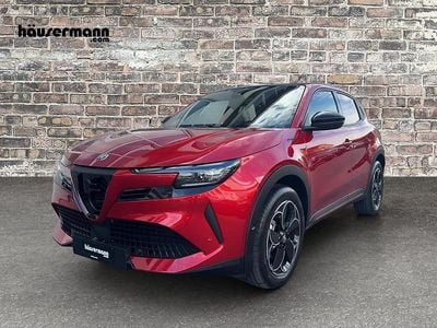 Rot Neu 2025 Alfa Romeo Junior Edizione Speciale SUV | CHF 42’990 (Teuer)