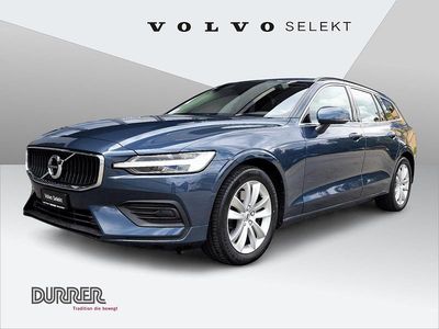 Gebraucht Volvo V60 Momentum 163 PS (119 kW) 2021 Blau Kombi