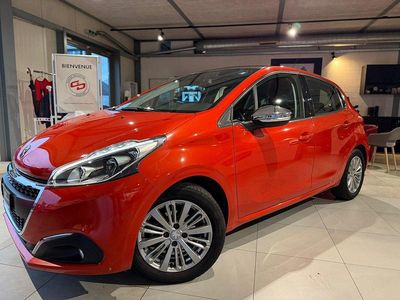 Gebraucht Peugeot 208 Allure 110 PS (80 kW) 2018 Kleinwagen