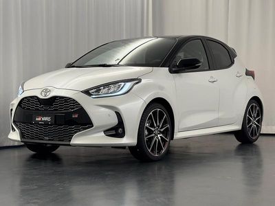 Weiss Neu 2025 Toyota Yaris Hybrid Sport Limousine | CHF 33’200 (Etwas zu teuer)