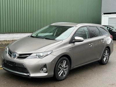 Gebraucht 2015 Toyota Auris Touring Sports Luna Kombi | CHF 15’500 (Fairer Preis)