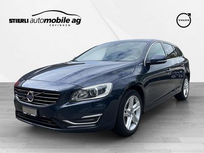 Gebraucht 2014 Volvo V60 Summum Kombi | CHF 15’450 (Teuer)