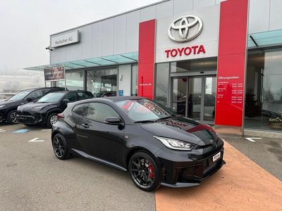 Schwarz Gebraucht 2024 Toyota Yaris Sport Limousine | CHF 55’150