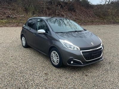 Gebraucht 2018 Peugeot 208 Signature Sky Kleinwagen | CHF 6’800 (Superpreis)